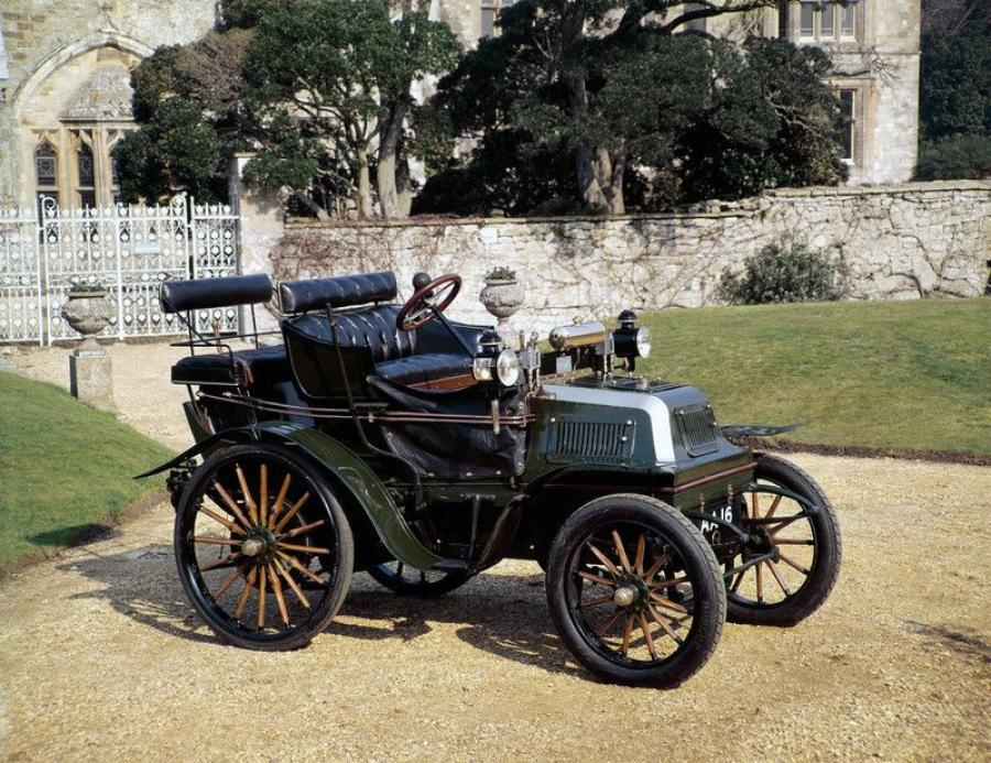  Daimler 12 HP 1899 года  (фото 1 из 2)